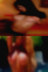 Bust women sexy girls kissing in Hesperia!!!
